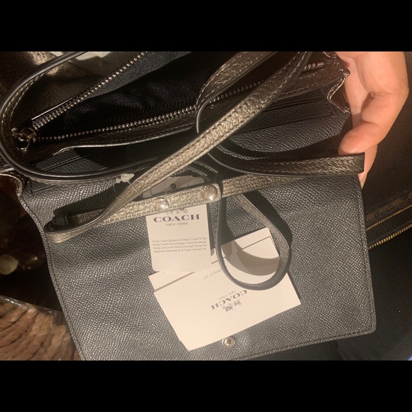 Coach wallet/crossbody - Picture 4 of 6